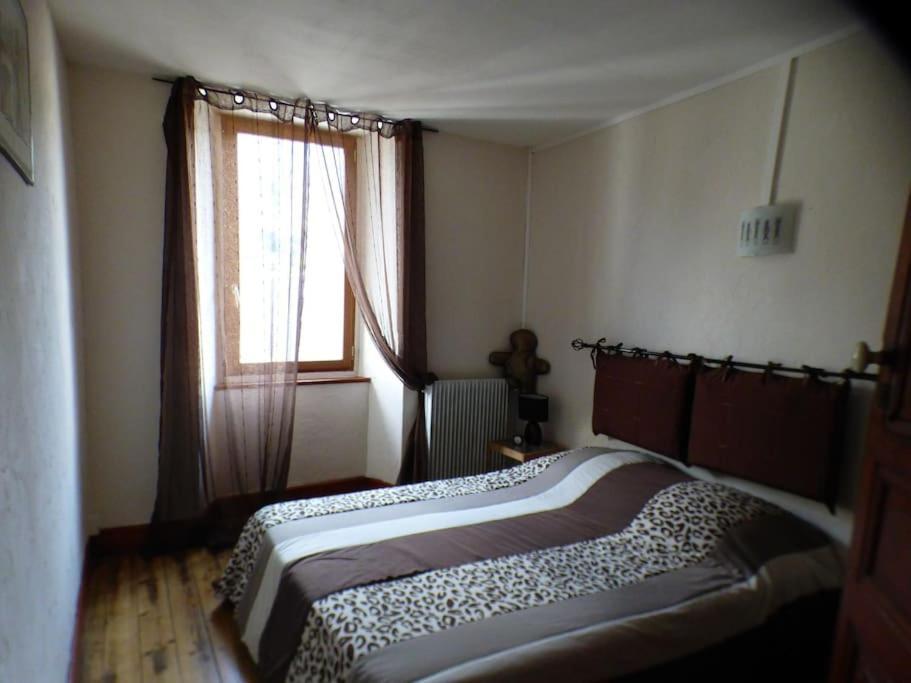 Maison Familiale Pour 8 Saint-Aventin 외부 사진
