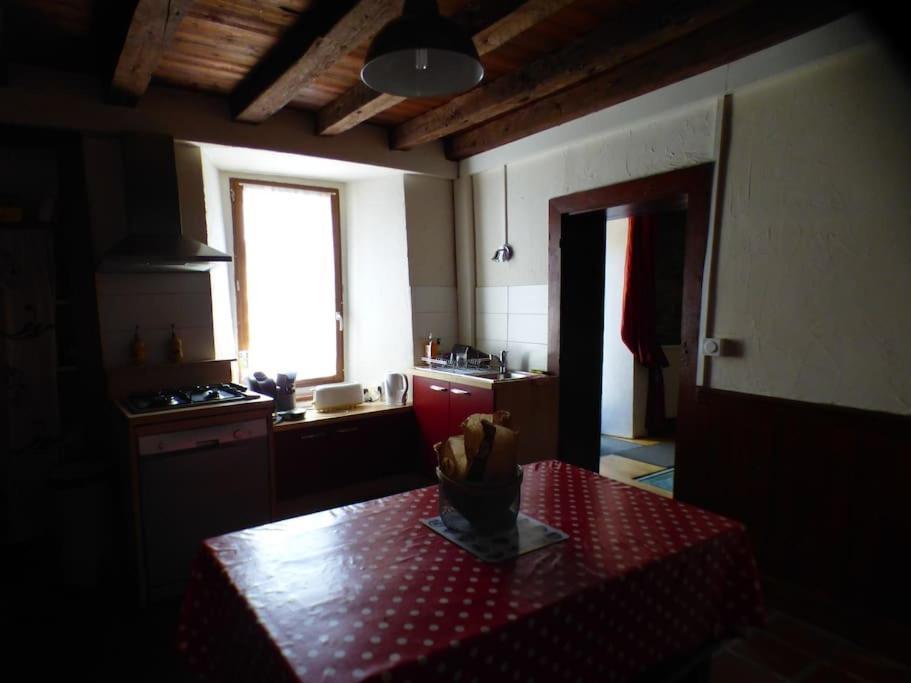 Maison Familiale Pour 8 Saint-Aventin 외부 사진